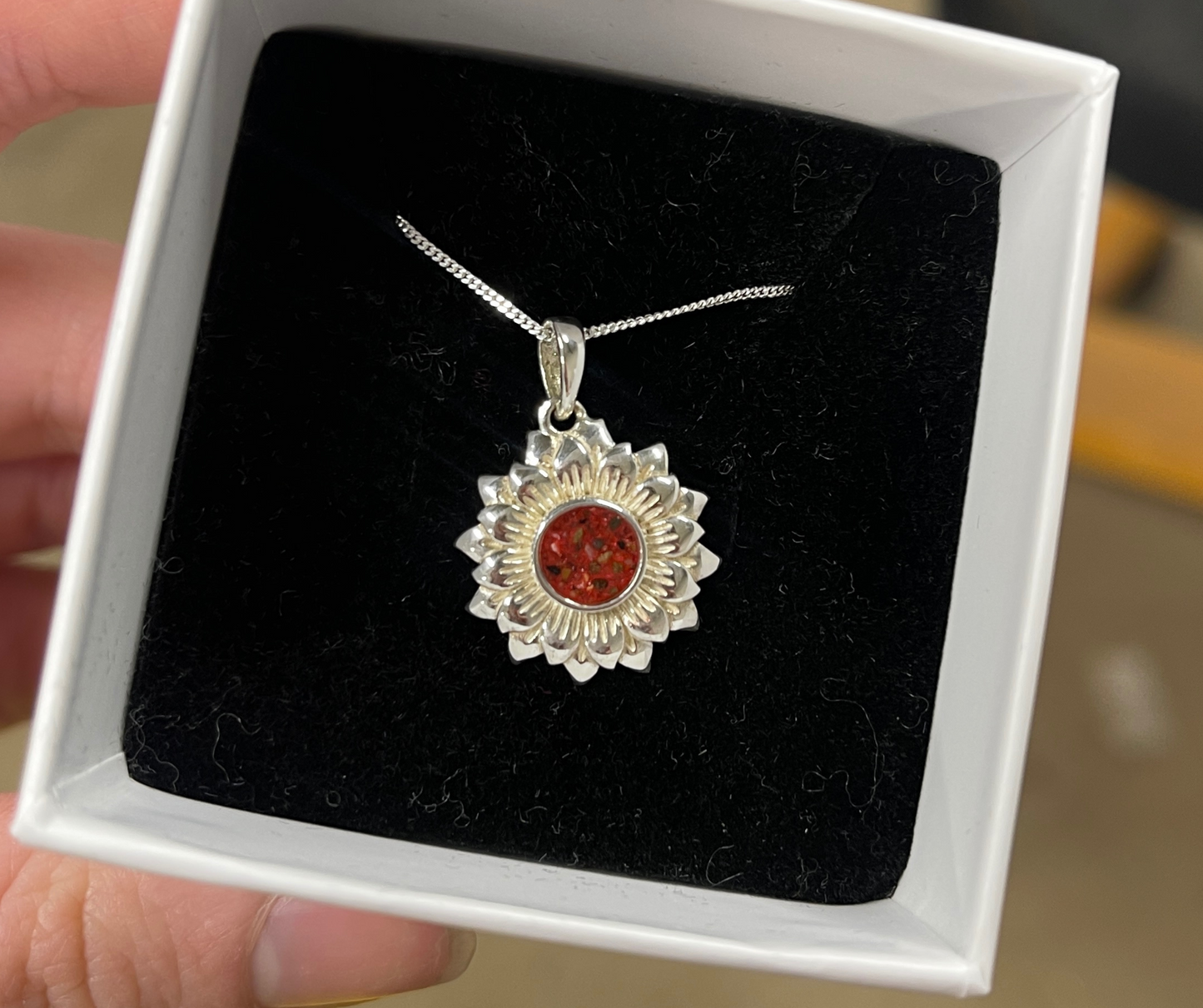 The sunflower necklace