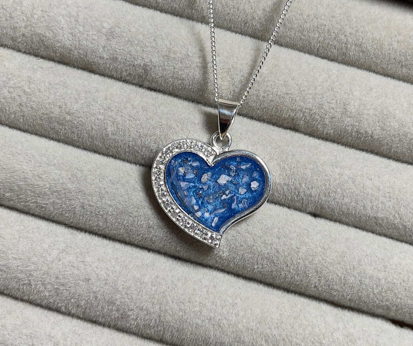 The half CZ Hearty