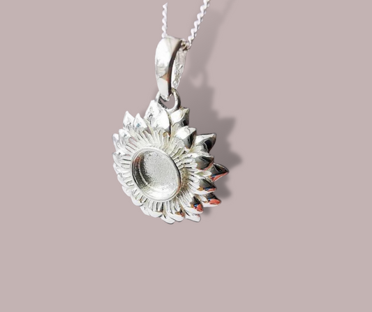 The sunflower necklace