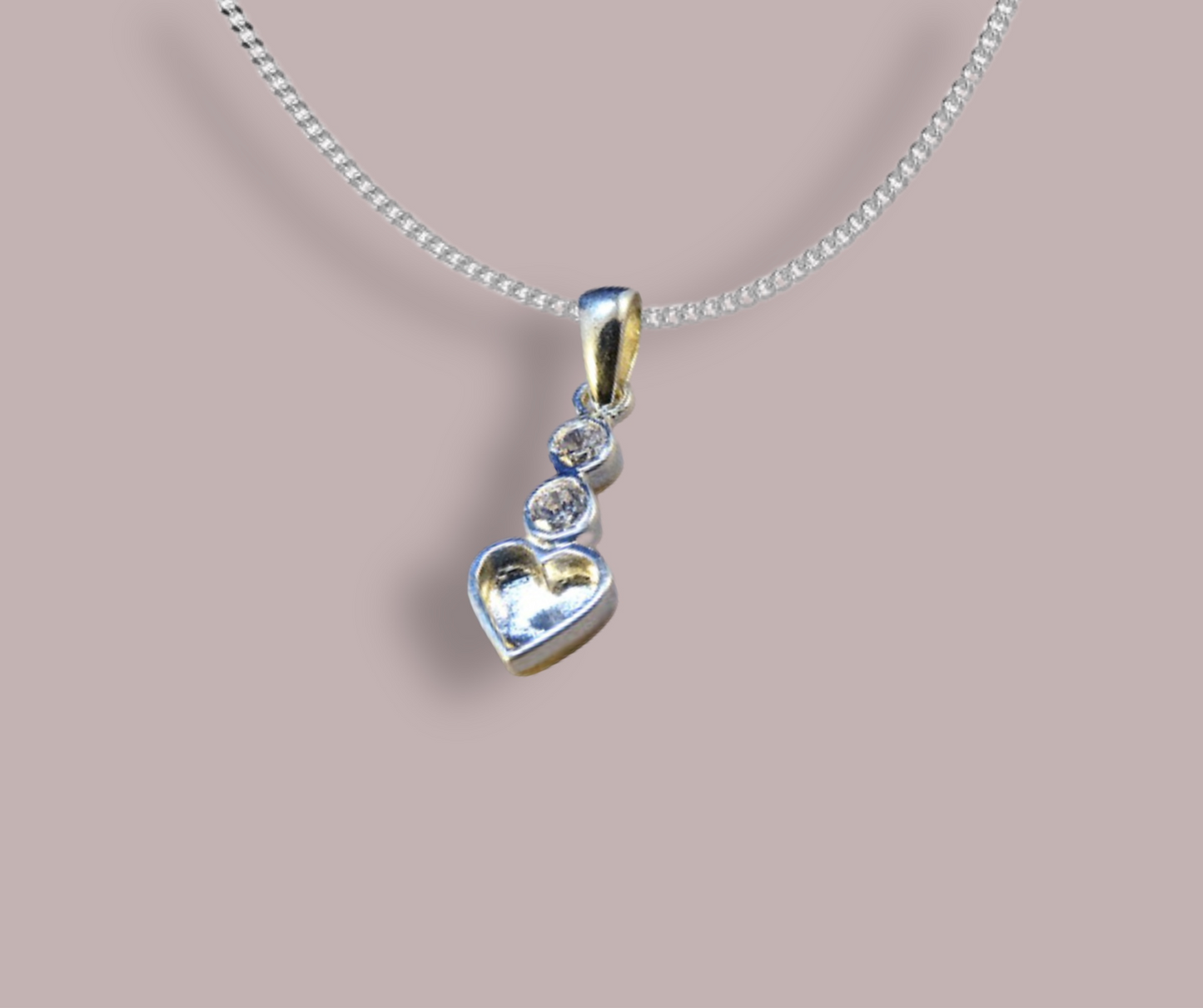 The dainty heart drop necklace